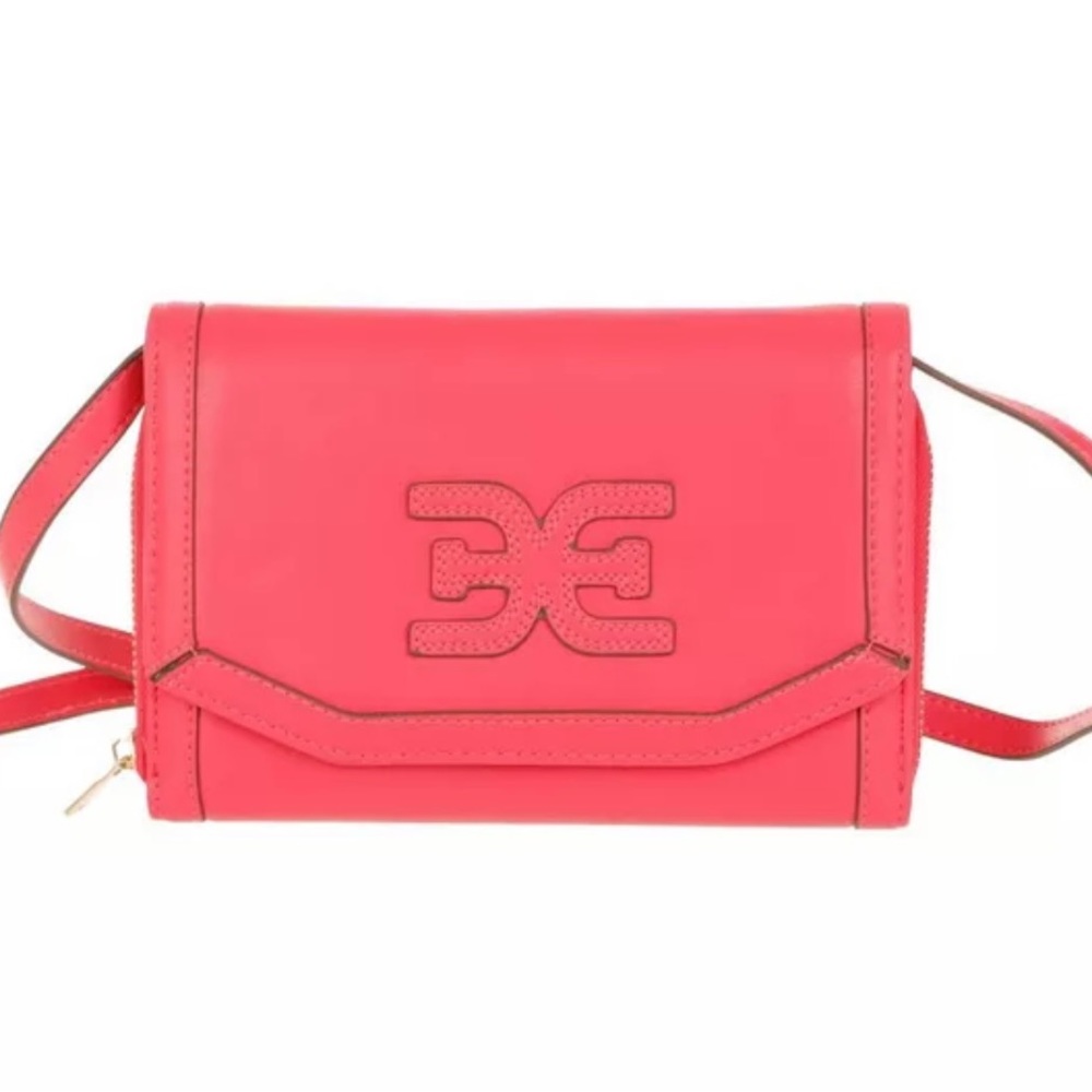 Sam Edelman Faux Leather Logo Flap Wallet On A Stage NWT